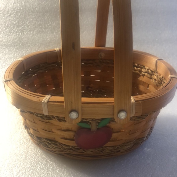 Other - Vintage Apple hand woven basket